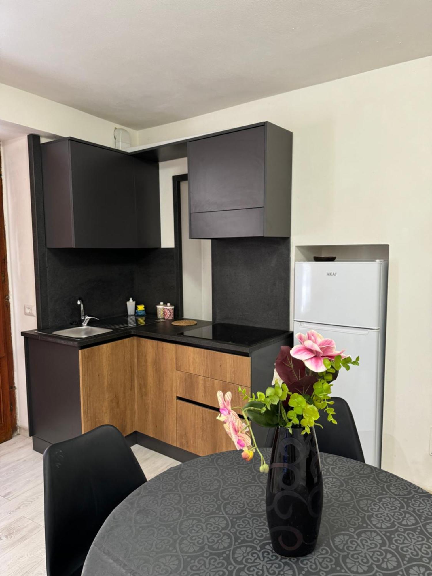Olinad Rooms Castelbuono  Exteriör bild